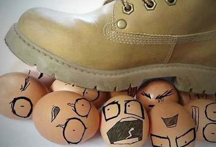 Knas(k) på ein fredag er eggstra skoi!
